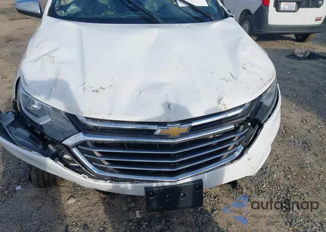 2019 Chevrolet Equinox Premier z USA, uszkodzony, nr VIN 2GNAXNEV3K6262467